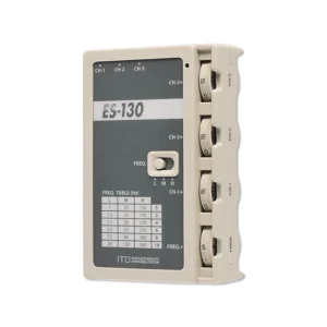 Electroestimulador ITO ES-130, dispositivo profesional de electroacupuntura portátil con tres canales de salida independientes para tratamientos personalizados.